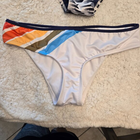 BIKINI BUNDLE-3 BIKINI BOTTOMS-1 PRICE-ADIDAS. HOBE, AND SPERRY BRAND-LIKE NEW! - Picture 10 of 16